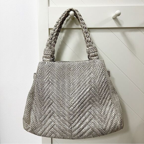 Cole Haan Medium Tote B23878 White Black Laury Cobra Purse Bag Snakeskin - Picture 3 of 9